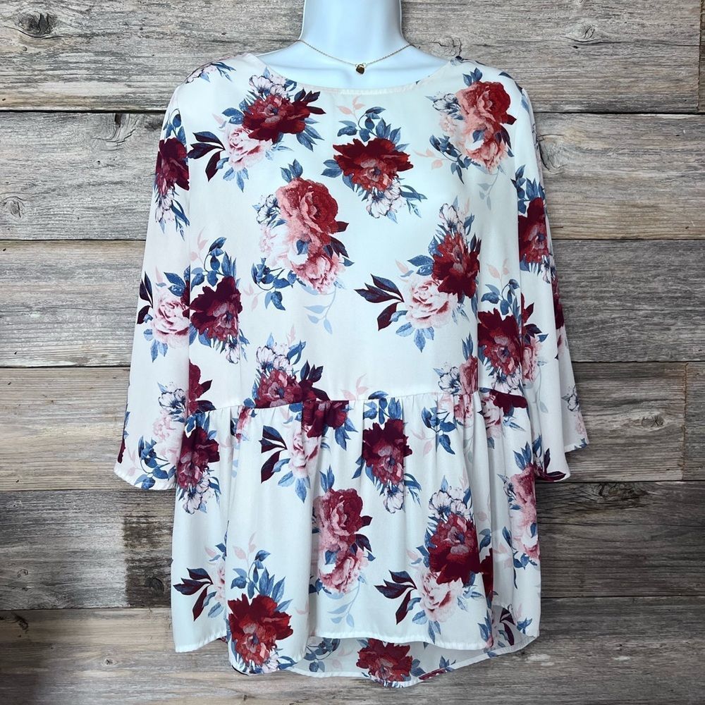 Faded Glory Flowy High Low Hem Floral 3/4 Sleeve Peplum Top with Keyhole Back 💗
